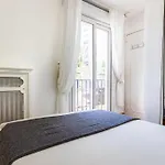 Élégance aux Portes des Champs-Élysées
