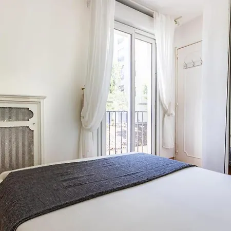 Elegance Aux Portes Des Champs-elysees Apartment